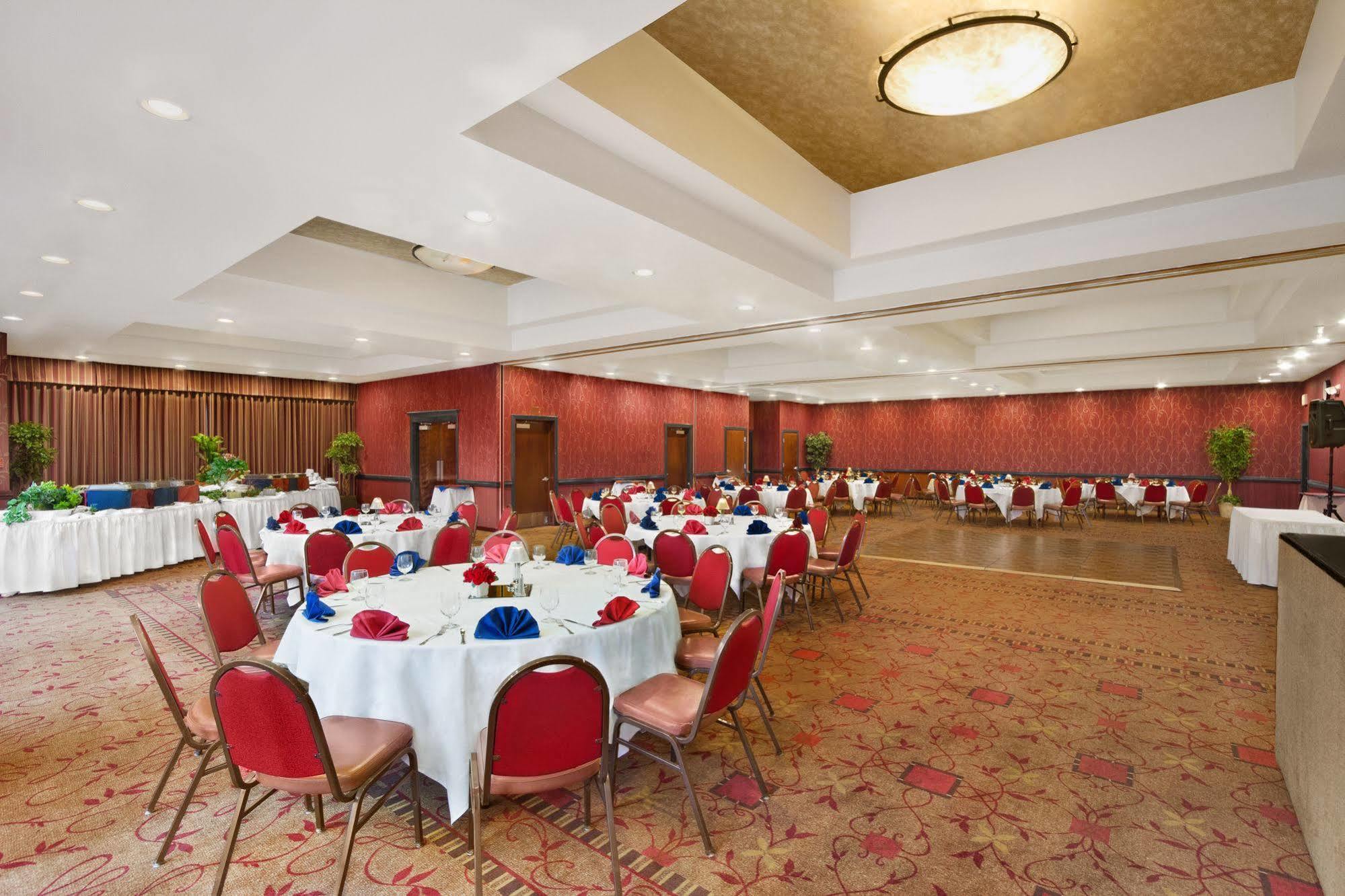 Hotel Ramada By Wyndham Tukwila Southcenter Exteriér fotografie